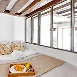 Le Marais - Pont Marie Flat